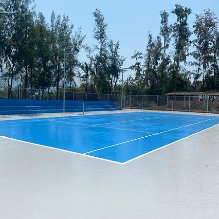 Lang Co Beach Resort Bagian luar foto
