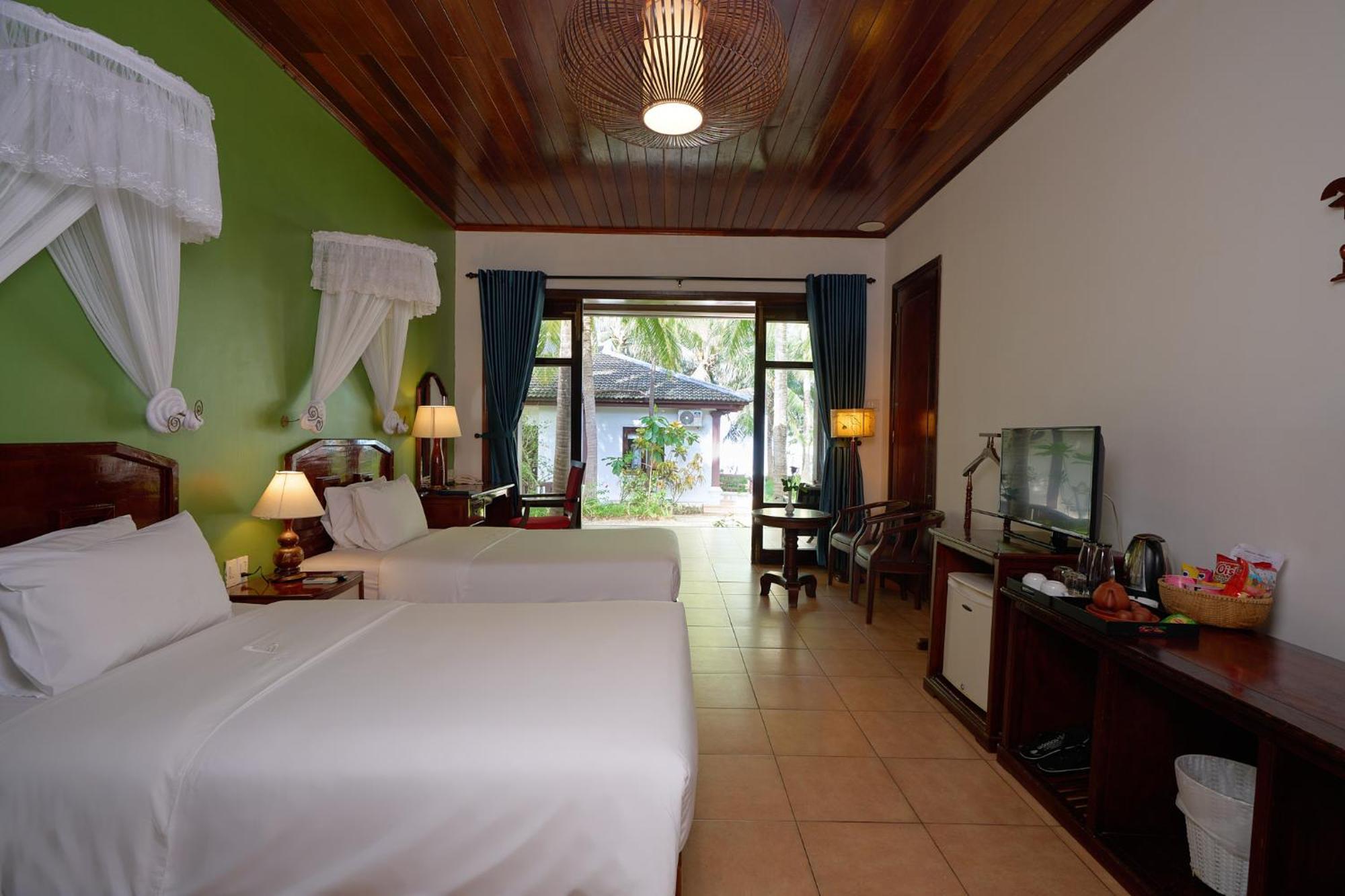 Lang Co Beach Resort Bagian luar foto