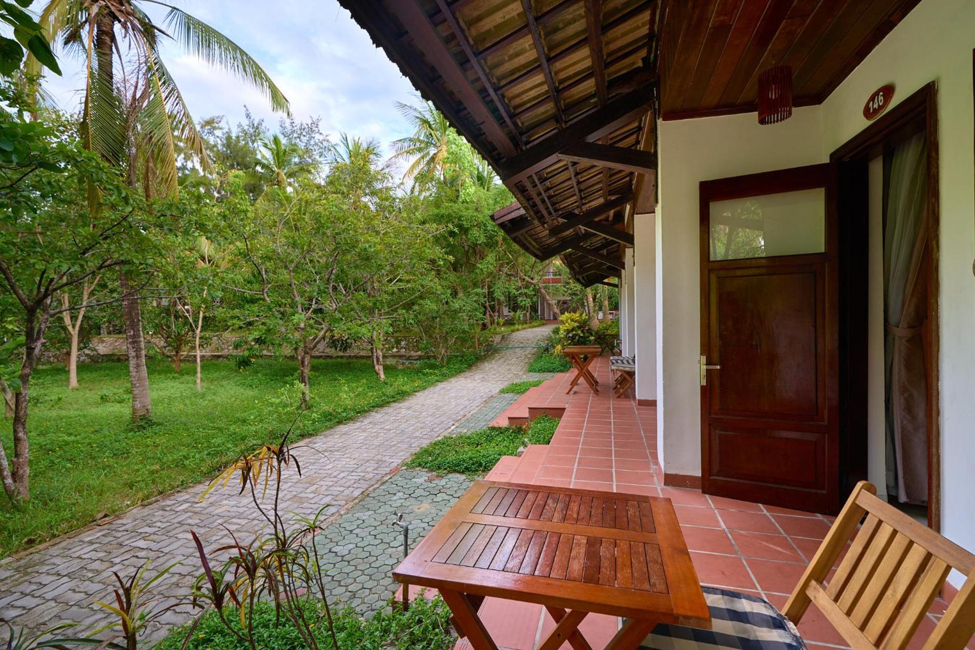Lang Co Beach Resort Bagian luar foto