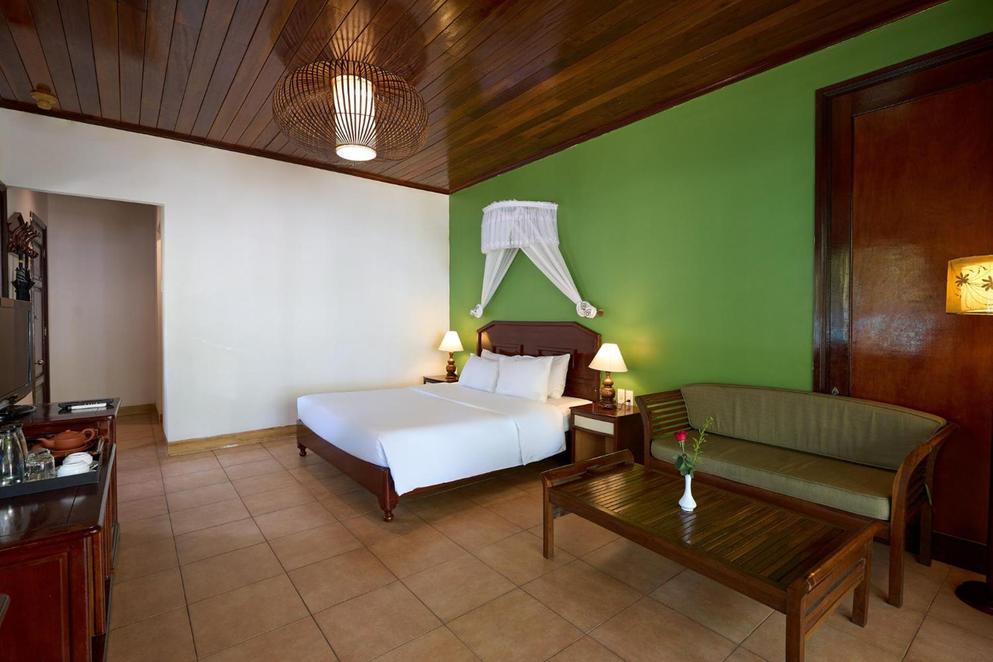 Lang Co Beach Resort Bagian luar foto