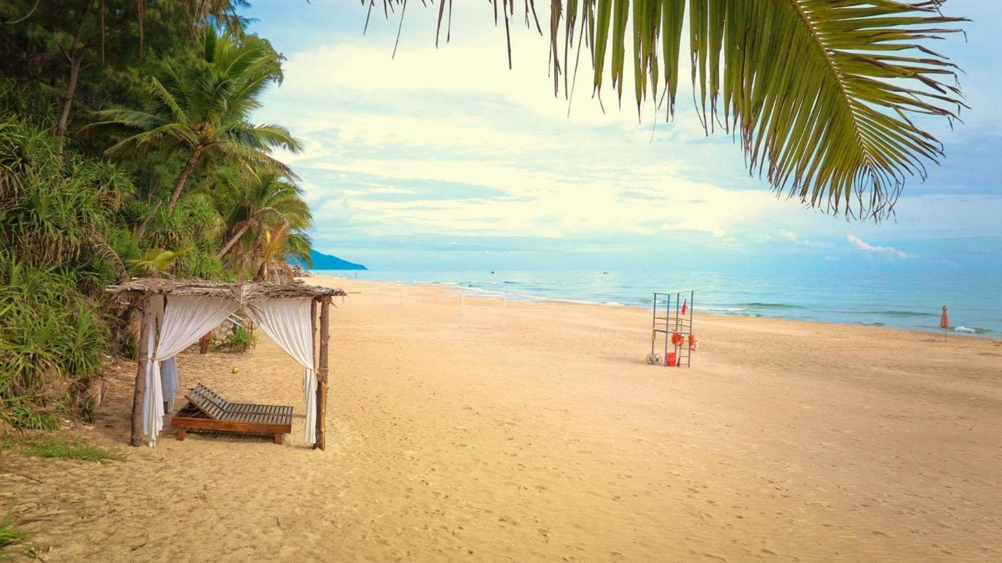 Lang Co Beach Resort Bagian luar foto