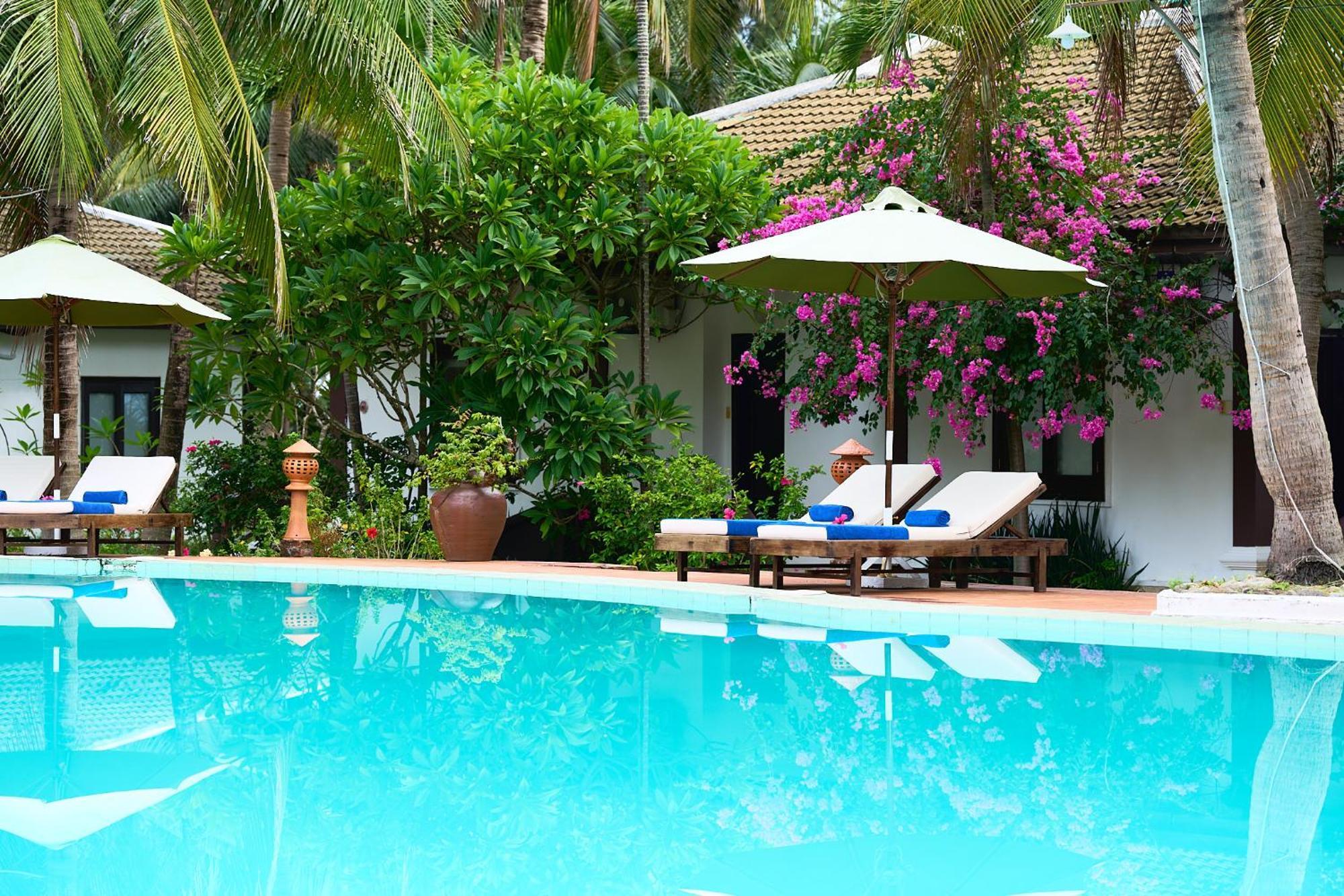 Lang Co Beach Resort Bagian luar foto