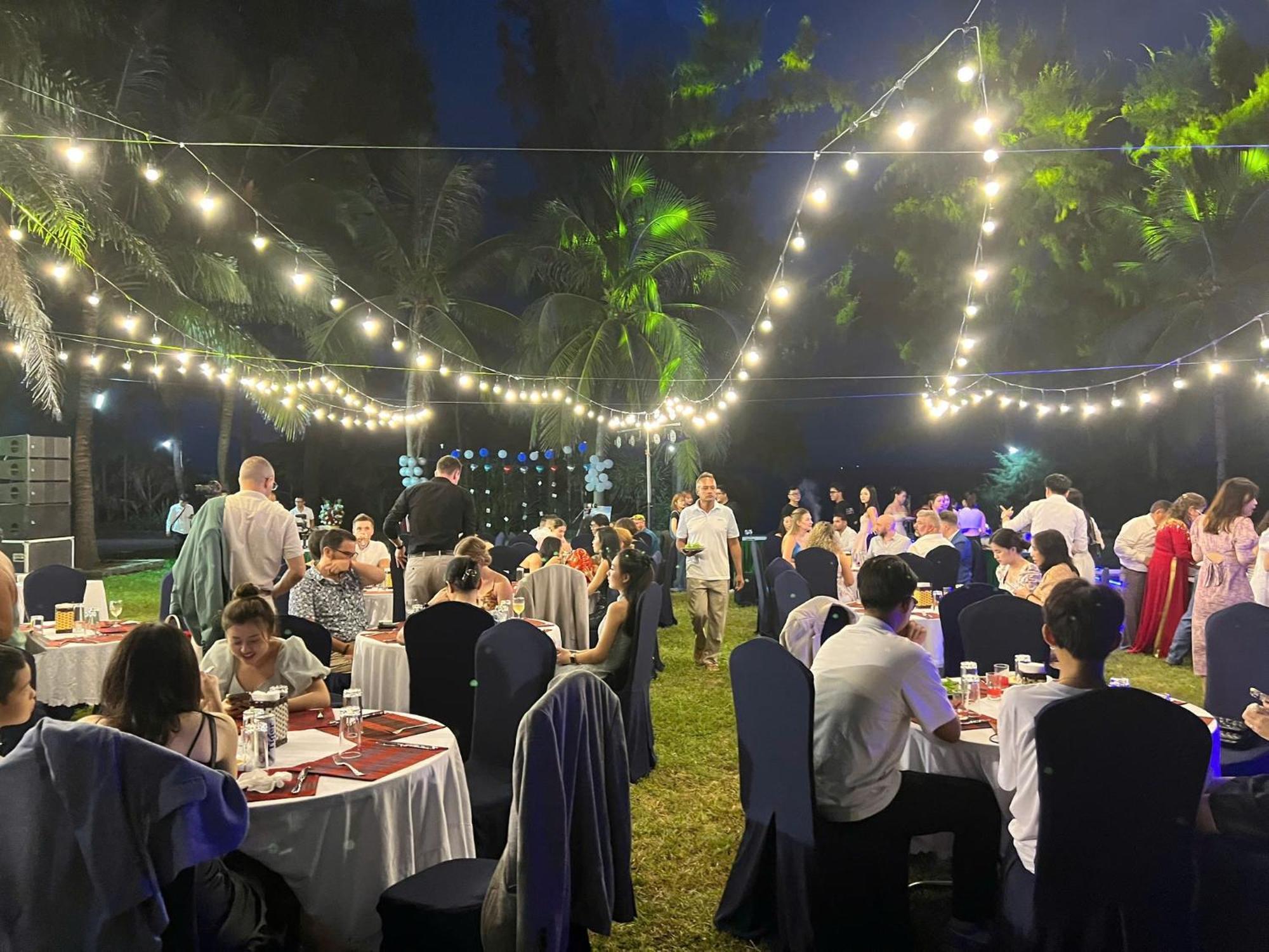 Lang Co Beach Resort Bagian luar foto
